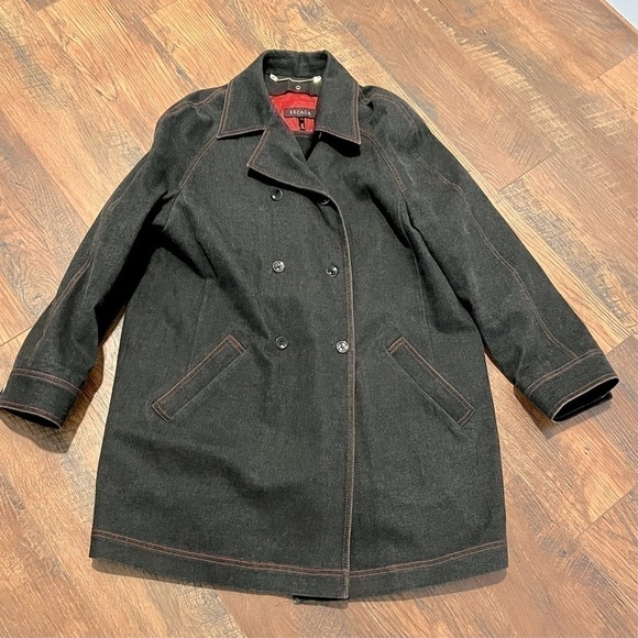 𝅺ESCADA denim jacket. Made in Hungary.  Size 44. - Picture 2 of 13